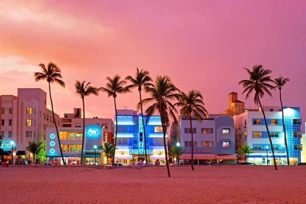 Appartamento Deal! 2 Bedroom Modern Beachfront By Yourent! Miami Beach